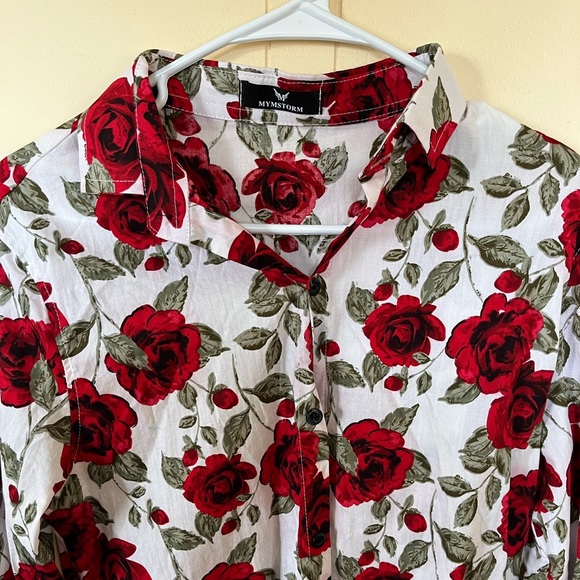 White button up w red roses - Picture 3 of 4